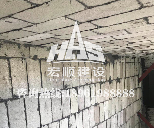 煙囪內(nèi)壁貼玻化磚